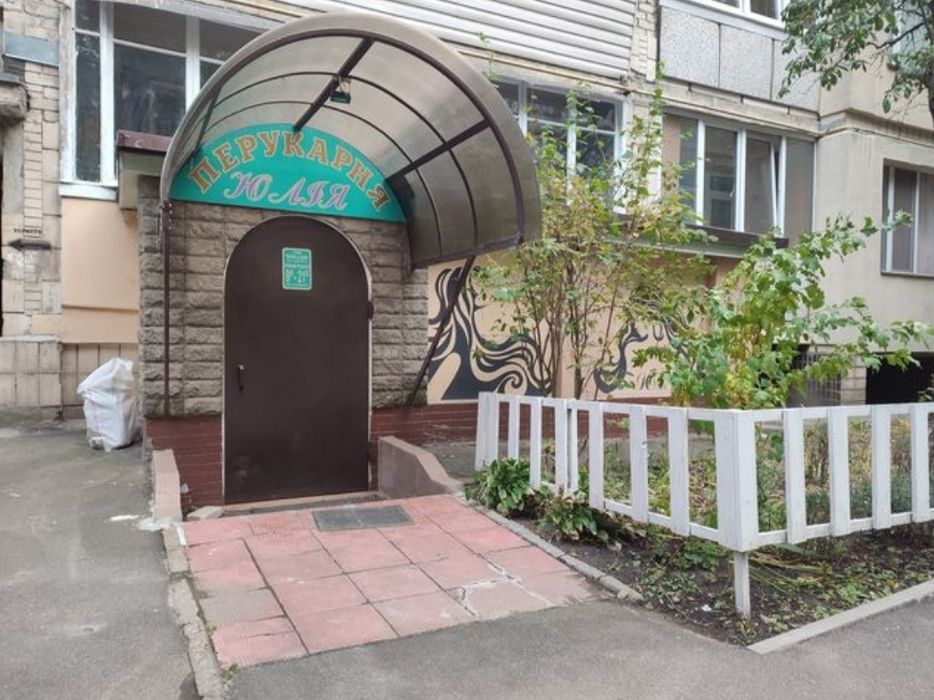 75м2, окремий вхід з вулиці, вул. Васильківська 42, Голосіївський р.