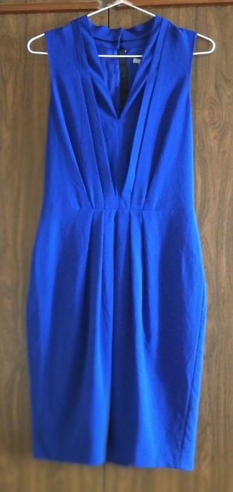 Фирменное нарядное  платье  H&M