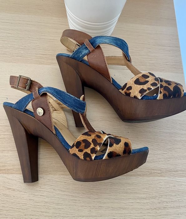 Sandálias Salsa como novas