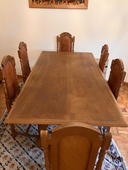 Mesa de jantar + 8 Cadeiras - Madeira Antiga - Amadora