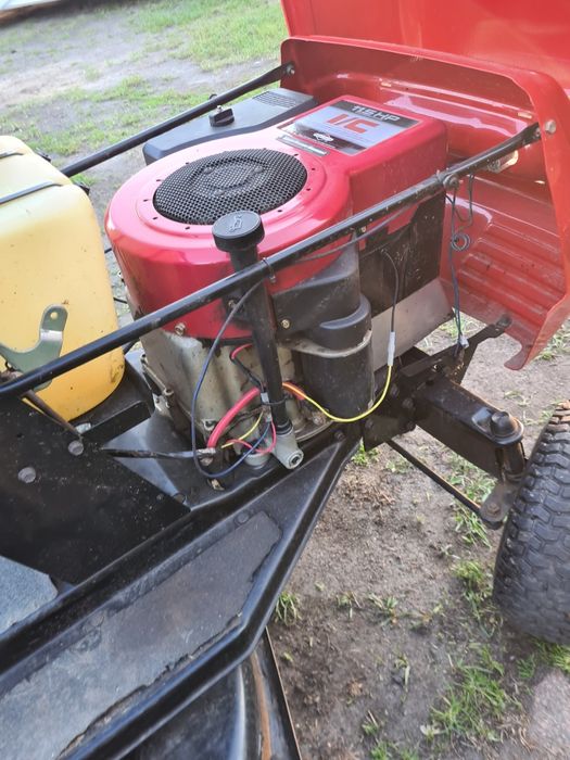 Traktorek kosiarka MTD B10 silnik Briggs&stratton  11.5KM