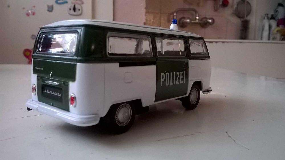 VOLKSWAGEN T2 BUS konwersja POLIZEI model metalowo-plastikowy