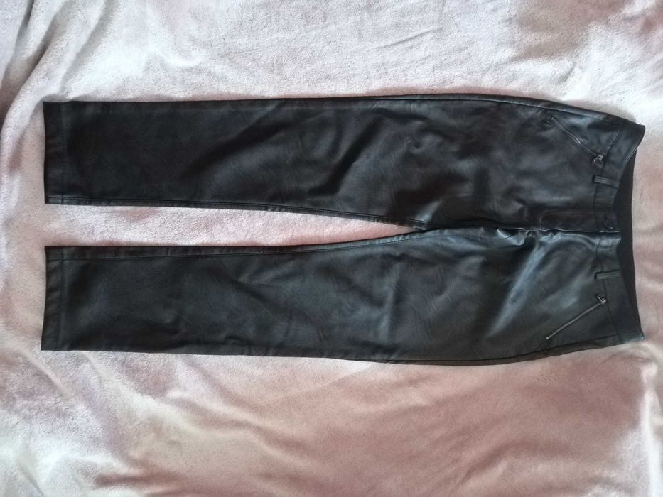 Spodnie imitacja skóry