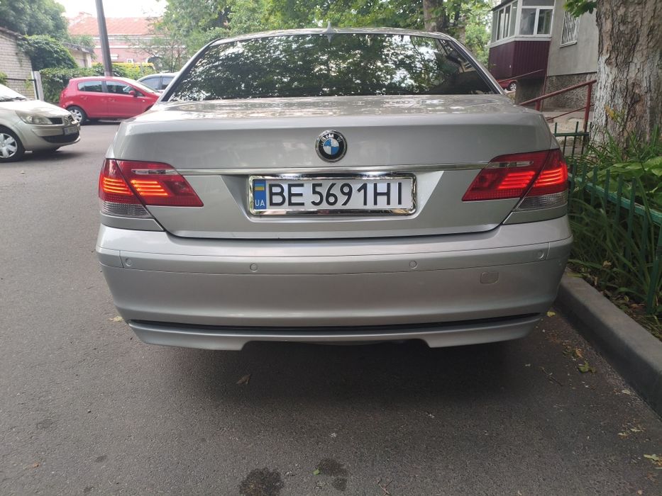 BMW    E65    735i