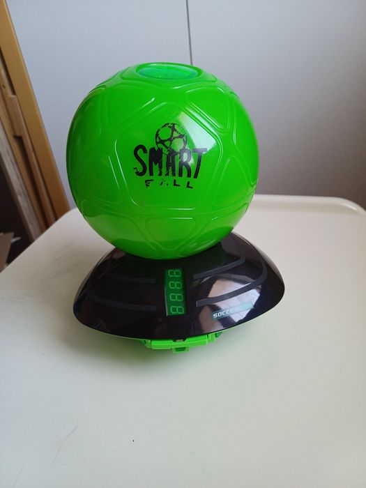 Інтерактивний футбольний тренажер SoccerBot Smart Ball