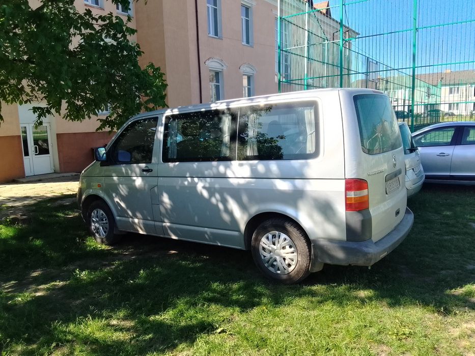 Бус VW T5  продаж.
