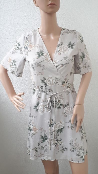 Sukienka kopertowa z wiskozy kwiaty Pull&Bear 36 S