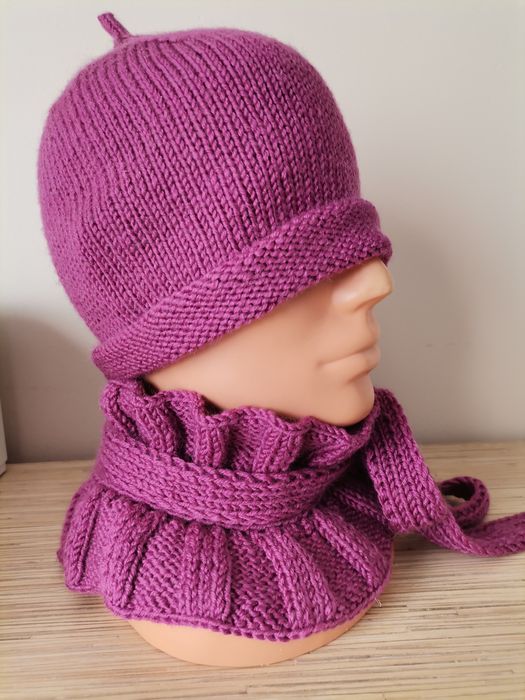 Komplet czapka +szalik z falbanką Hit sezonu roz L /XL ob. gł. 56-60 c