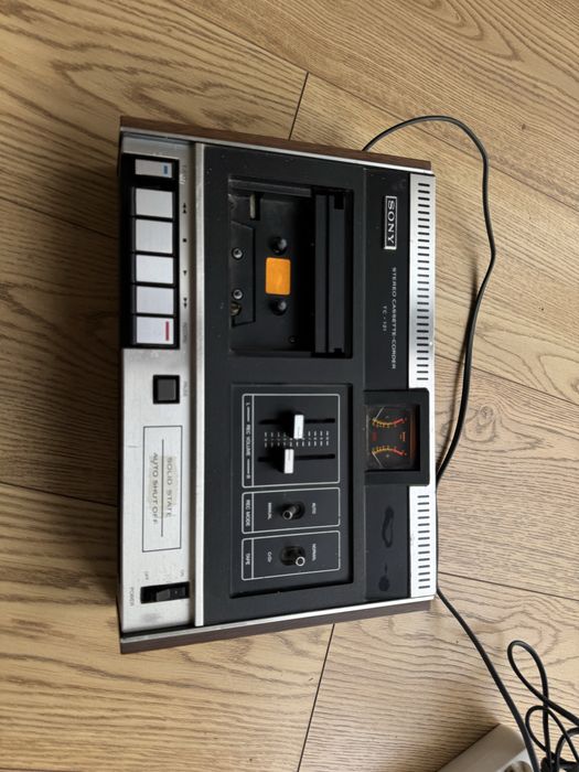 Magnetofon kasetowy SONY TC-121