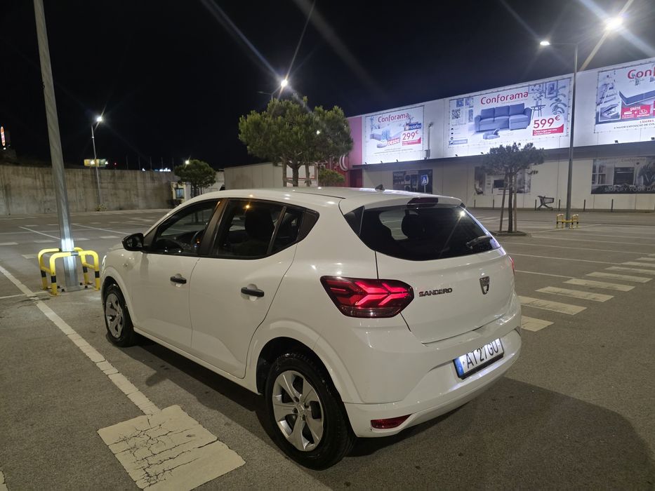 Sandero GPL de origem carro com revisões a tempos e horas