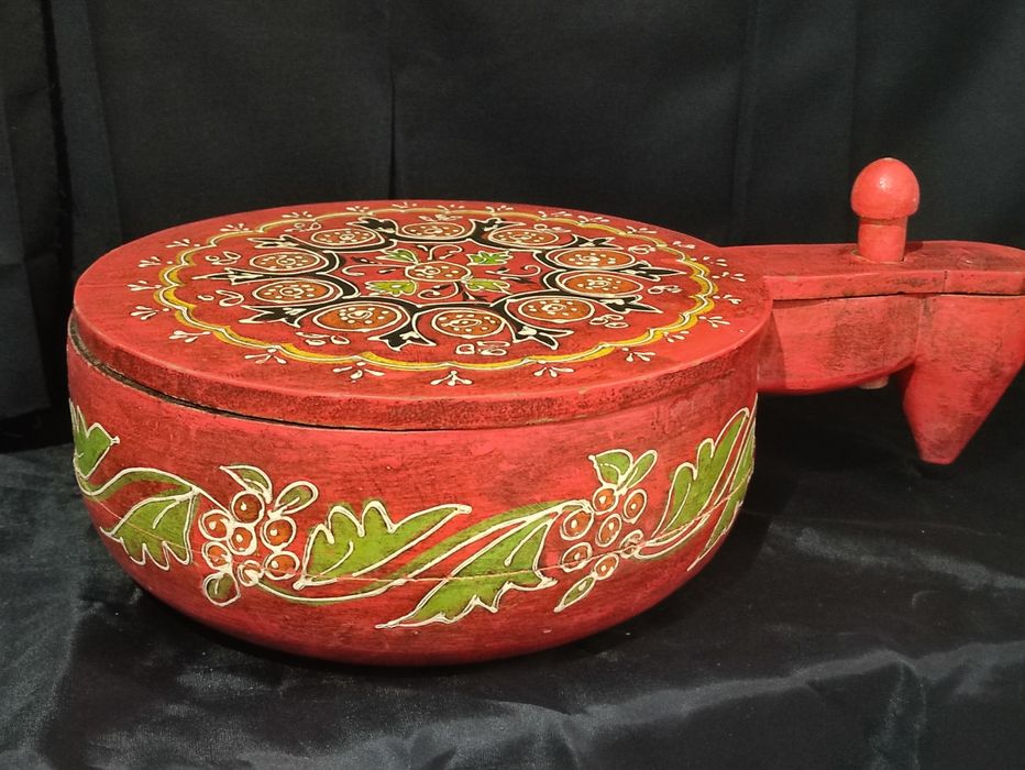 Antiga caixa Indiana de Especiarias