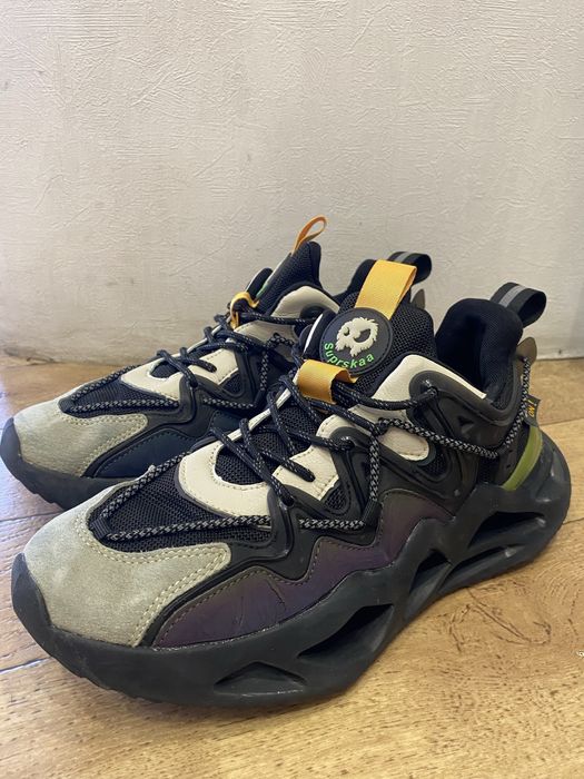 Кросівки на осінь