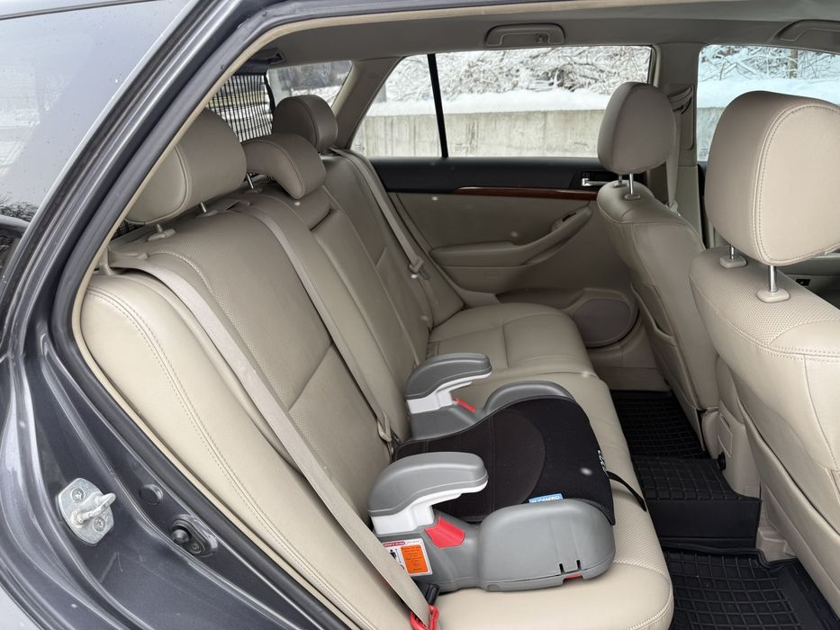 Toyota Avensis 2007 - 2.4 бензин, автомат. Супер стан, без вкладень!