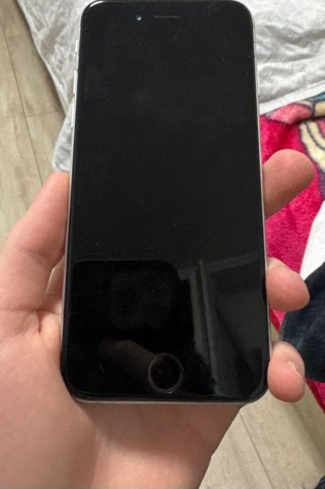 Продам айфон 6 идеальный 750грн