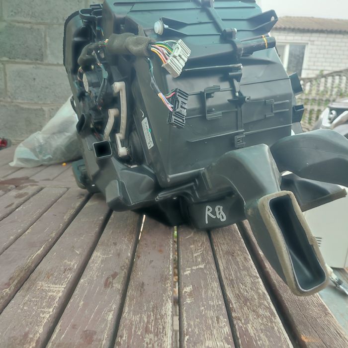 Печка Ниссан рог