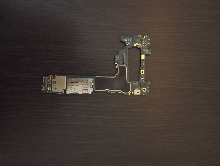 Материнська плата lg v40