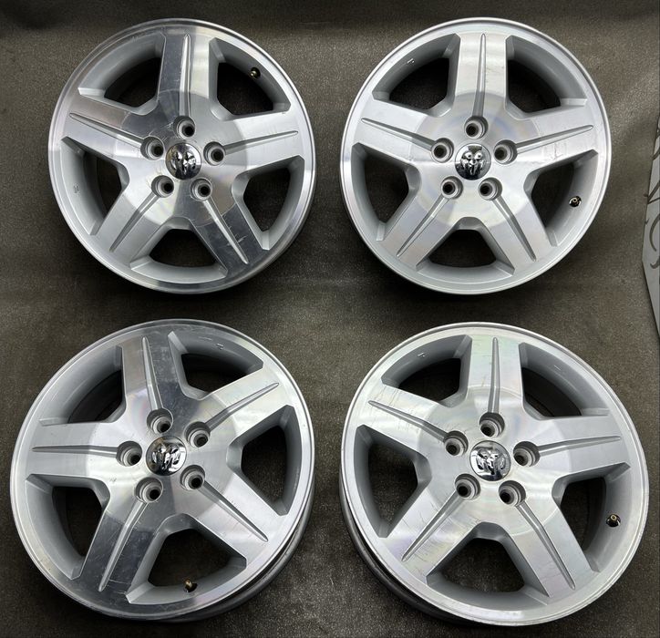 Диски R17 5 114.3 et39 J6.5 Оригінал Dodge Caliber Avenger Compass