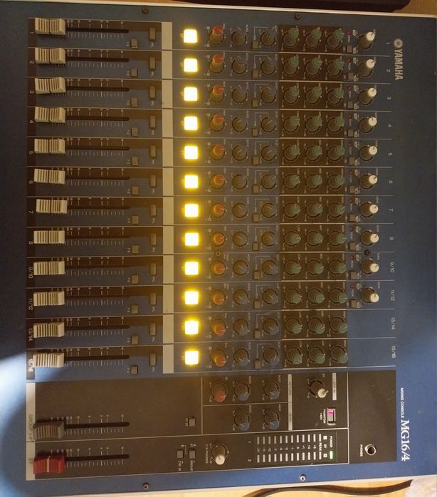 Mixer Yamaha  mg 16