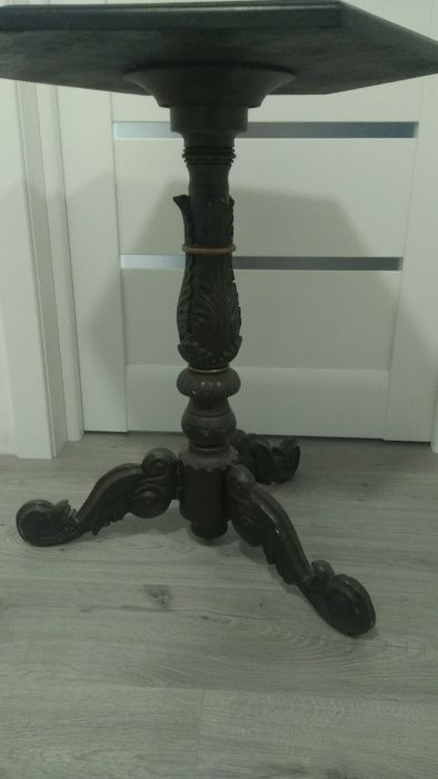 Кофейний столик в гарному стані