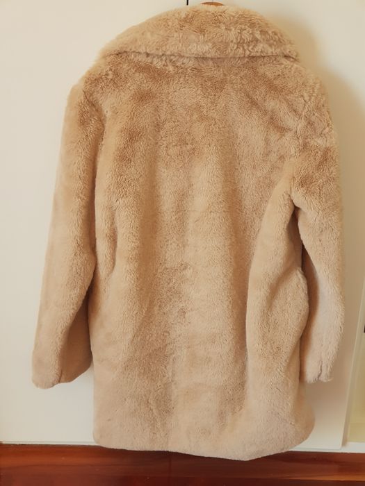 Casaco de pelo bege oversized