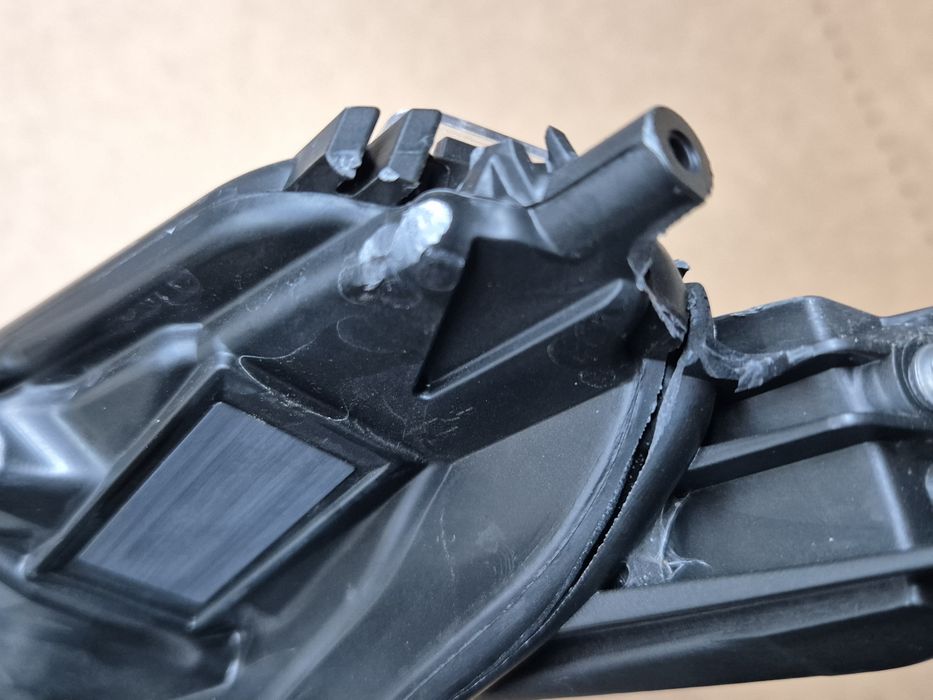 Toyota Corolla E21 E210 lift lampa prawa przednia  eu
