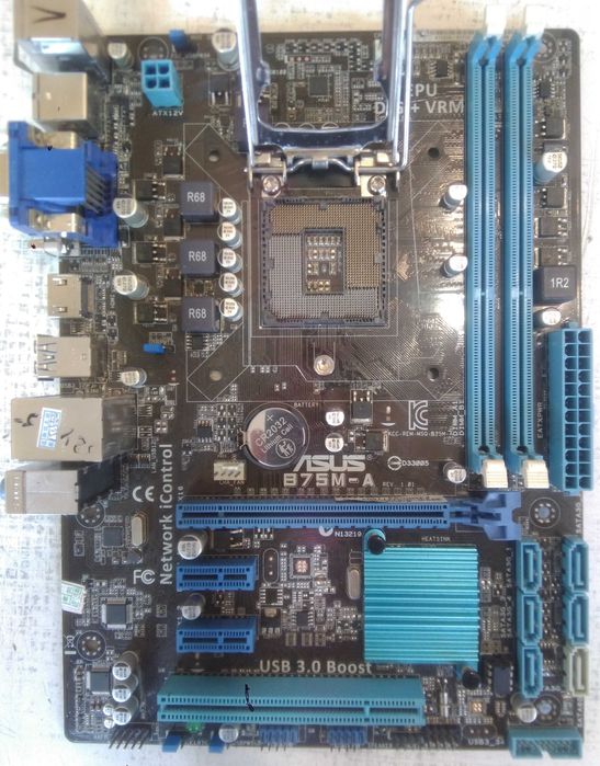Продам материнскую плату Asus B75M-A, Socket 1155, DDR3.