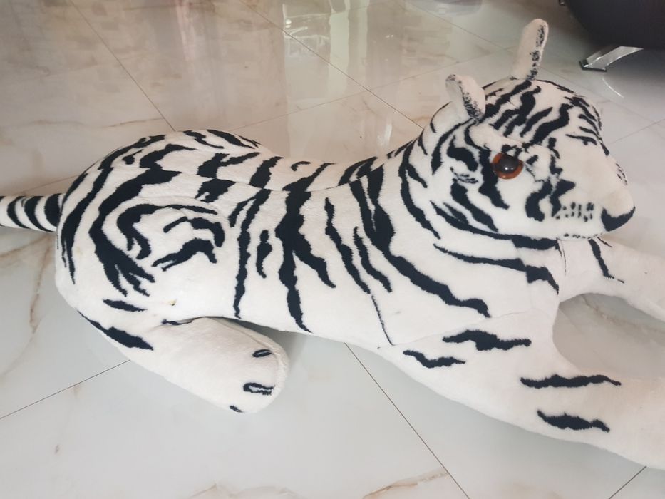 Білий тигр М,ЯКИЙ б/у