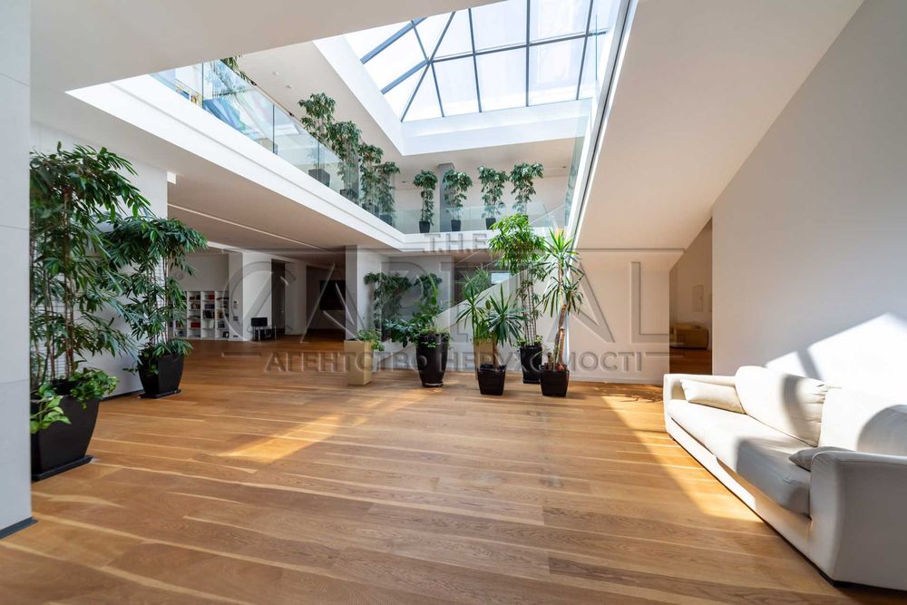 Ексклюзивна  VIP Резиденція свій парк, озеро, Обухівський район