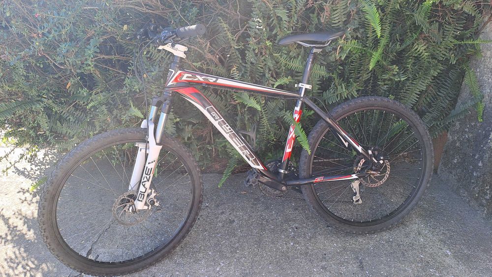 Bicicleta BTT QUER CXR quadro alumínio