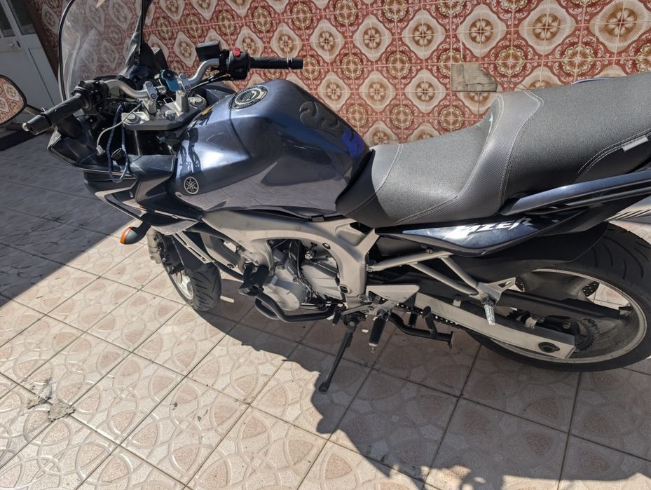 Yamaha  FZ6S 2004