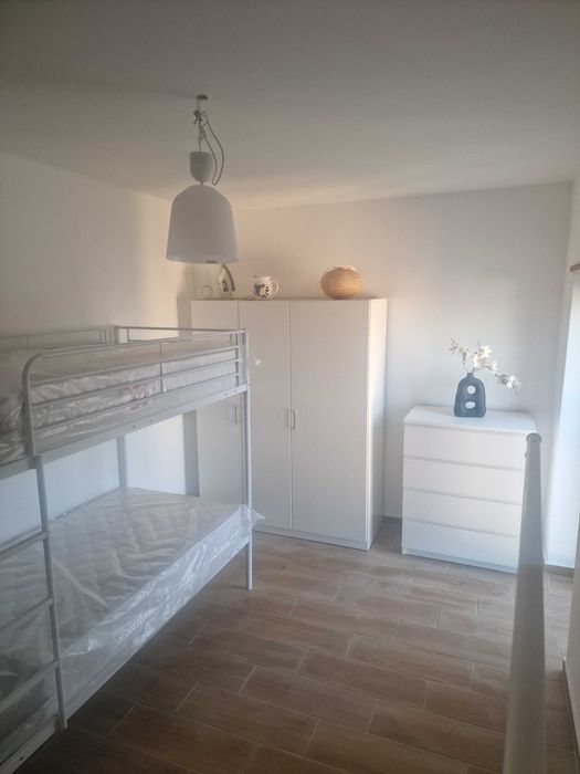 Quarto partilhado duas pessoas disponível em Odivelas – 8 min do metro!