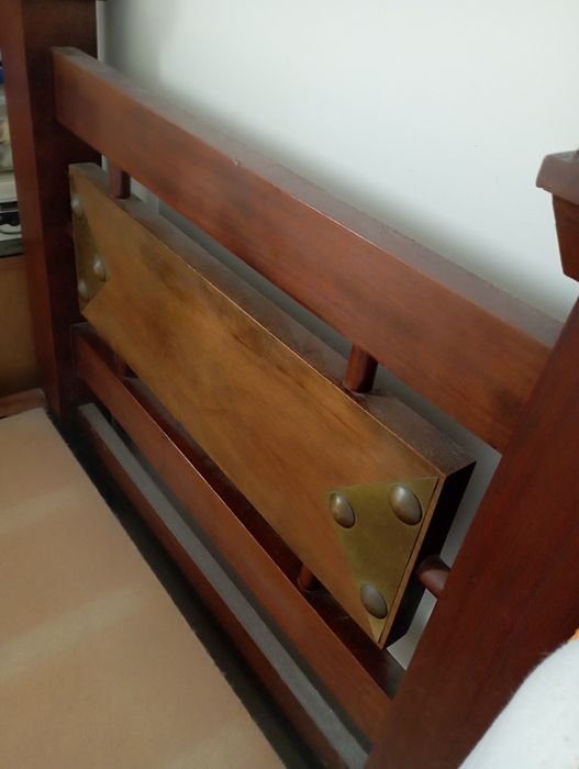 Cama madeira maciça solteiro