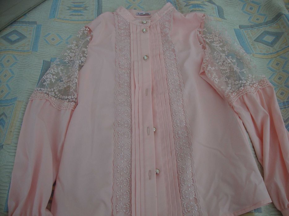 Шкільні блузки ріст 146