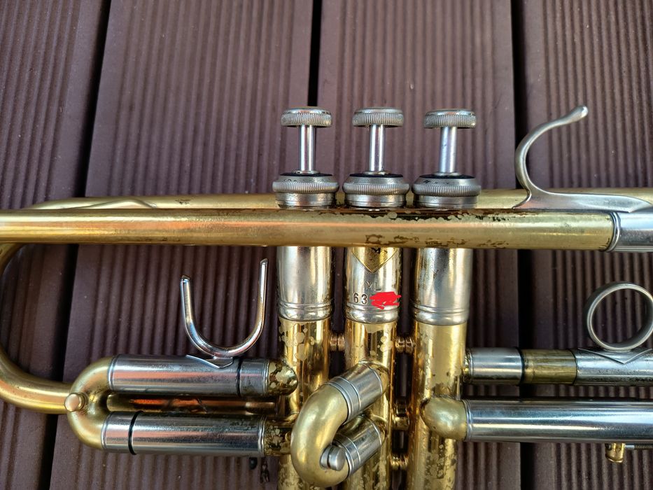 Trompete Bach Stradivarius modelo 37