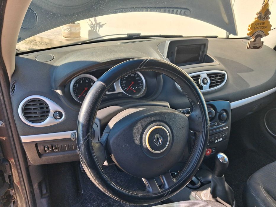 Renault clio break 2009