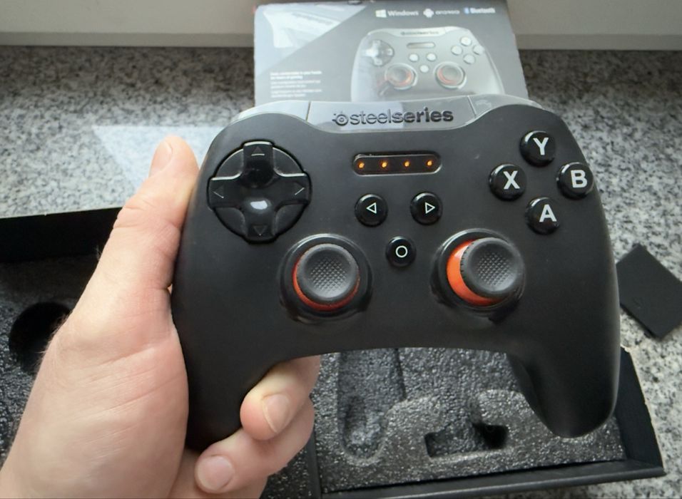Kontroler SteelSeries Stratus Duo / XL | PC / Android | Bluetooth