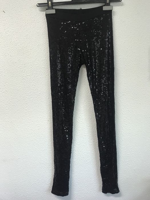 2 Macacões (1 NOVO) e Leggings Pretas NOVAS de  Lantejoulas Calzedonia S. Perfeita para ocasiões especiais
