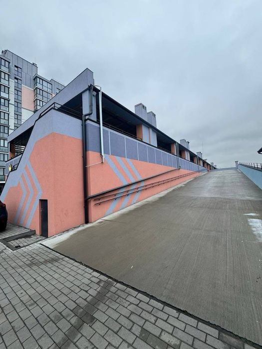 Оренда паркомісця в ЖК Dream Town