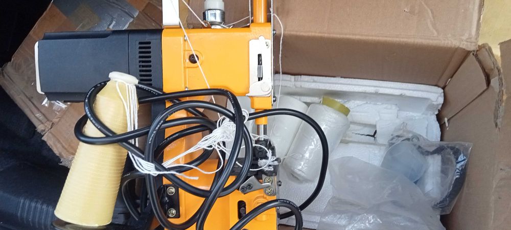 Máquina Costura 120€. Oportunidades