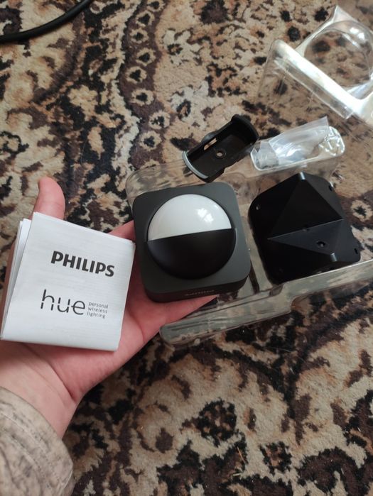 Розумний датчик руху Philips Hue Outdoor Sensor
