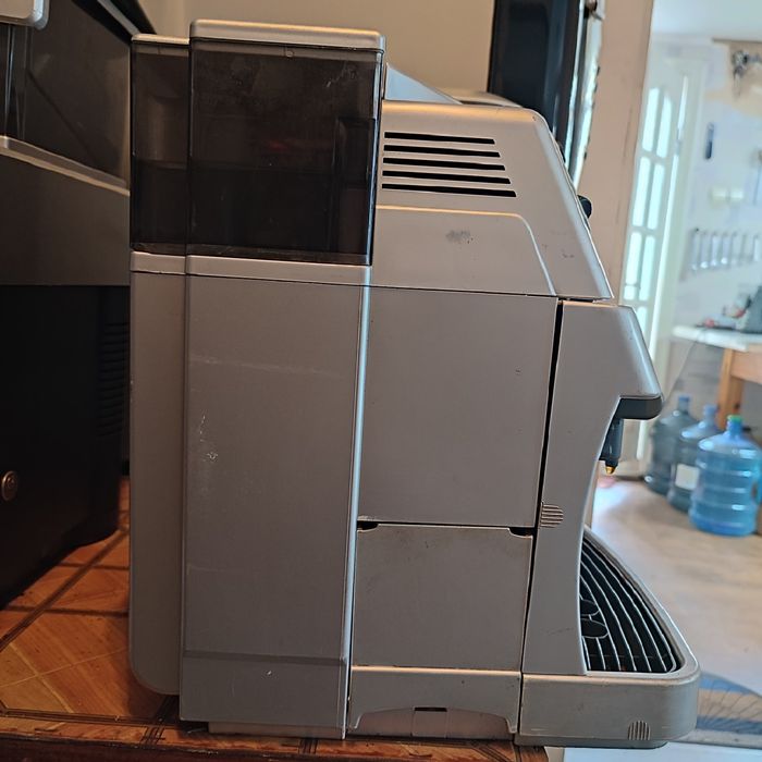 Кавоварка автоматична Saeco Cafe Prima