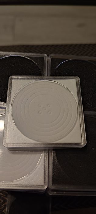 Kapsle na monety max 40 mm z regulacją średnicy