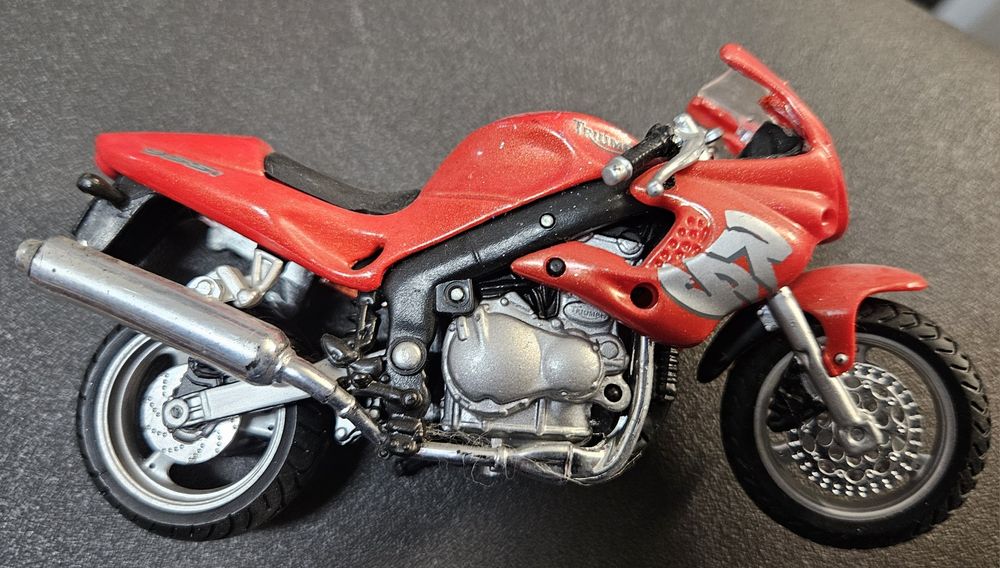 Moto miniatura Triumph Sprint RS