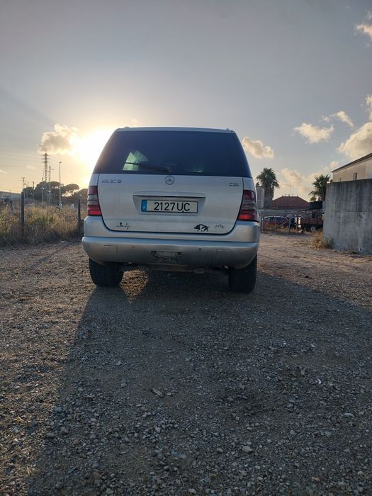 Mercedes ML270 .