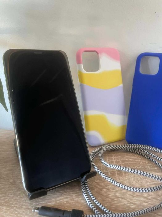 iPhone 11 Pro 256gb 72% | Stan dobry | Ekran lekko odstaje