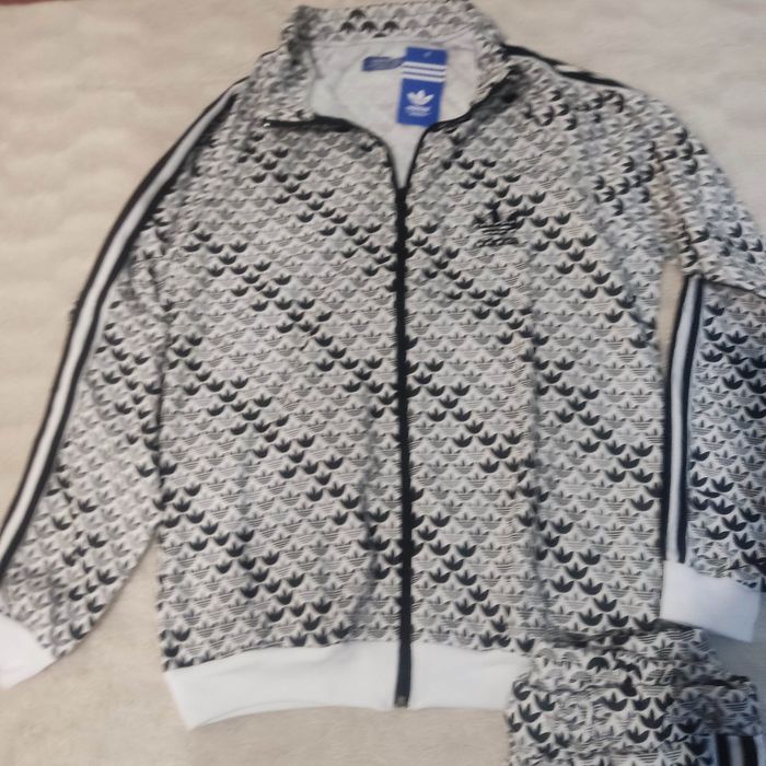 Fato de treino variados