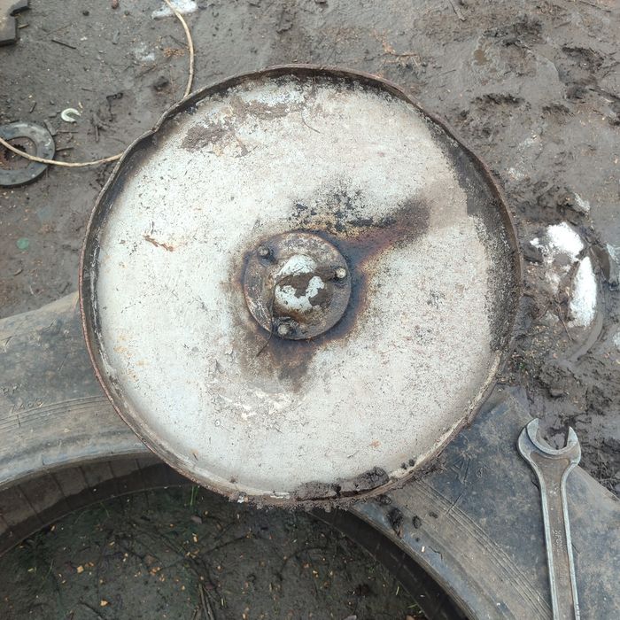 Продам опорне колесо на плуг