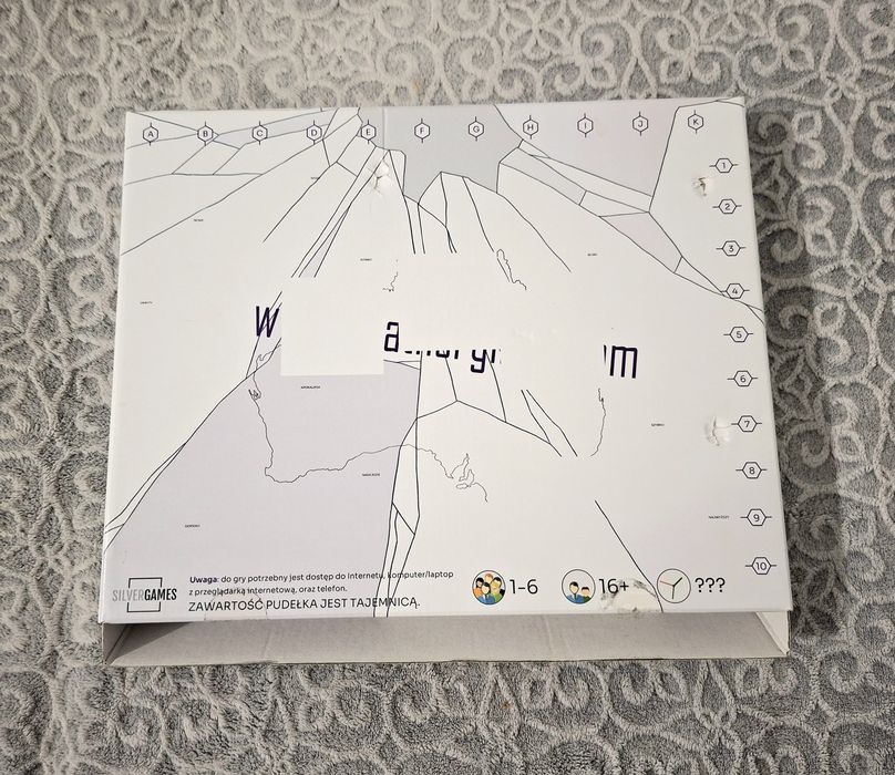 Białe lustro gra escape room kooperacja multimedialna