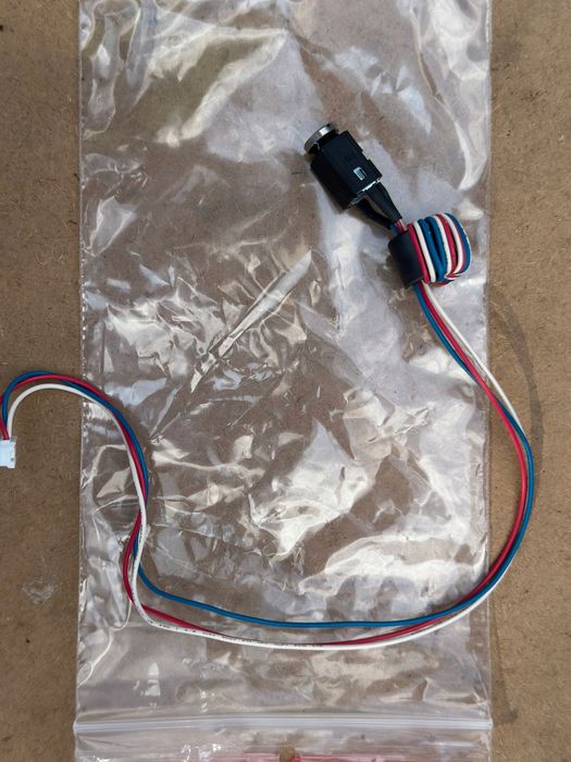 Złącze zasilania z przewodem (DC jack) do Brother FS100WT