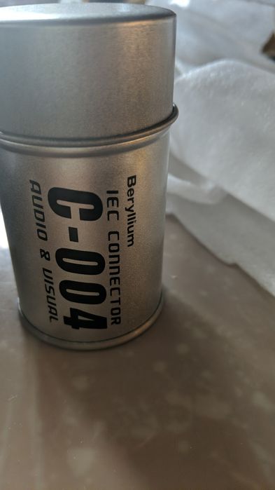 IEC connector Oyaide C-004 Japan